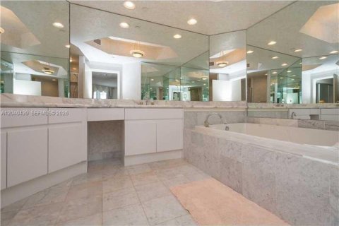 Copropriété à louer à Sunny Isles Beach, Floride: 4 chambres, 418.06 m2 № 2241823 - photo 16