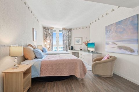 Copropriété à louer à Sunny Isles Beach, Floride: 4 chambres, 418.06 m2 № 2241823 - photo 15
