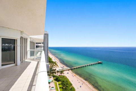Condo à Sunny Isles Beach, Floride, 4 chambres  № 2241823