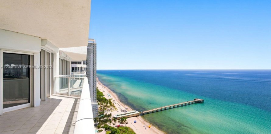 Condo à Sunny Isles Beach, Floride, 4 chambres  № 2241823