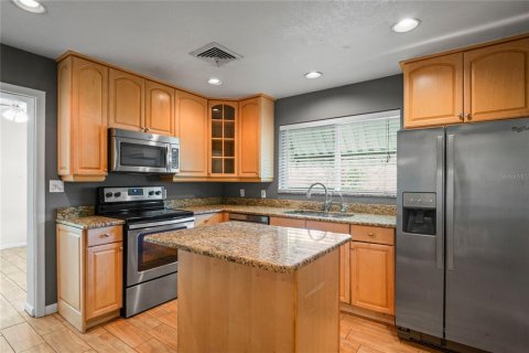 House in Tampa, Florida 3 bedrooms, 157 sq.m. № 1848489 - photo 16
