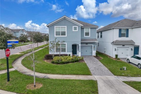 House in Davenport, Florida 6 bedrooms, 305.74 sq.m. № 2100787 - photo 2