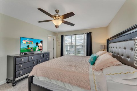 House in Davenport, Florida 6 bedrooms, 305.74 sq.m. № 2100787 - photo 26