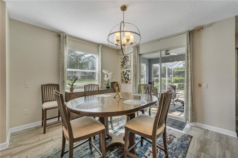 House in Davenport, Florida 6 bedrooms, 305.74 sq.m. № 2100787 - photo 12
