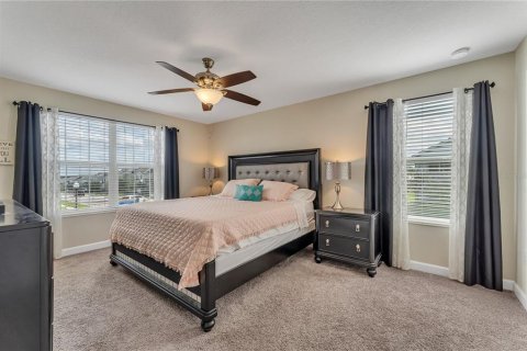 House in Davenport, Florida 6 bedrooms, 305.74 sq.m. № 2100787 - photo 25