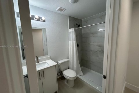 House in Homestead, Florida 3 bedrooms, 129.88 sq.m. № 2042122 - photo 11