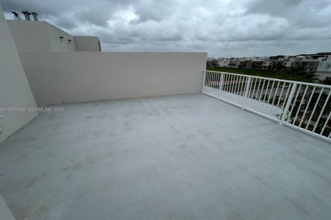 House in Homestead, Florida 3 bedrooms, 129.88 sq.m. № 2042122 - photo 22