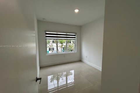 House in Homestead, Florida 3 bedrooms, 129.88 sq.m. № 2042122 - photo 8