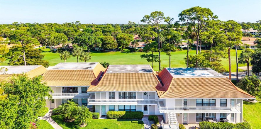 Condo in Boynton Beach, Florida, 2 bedrooms № 2146162