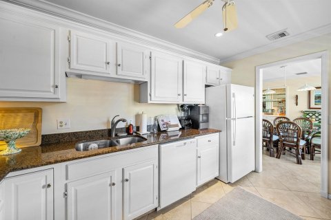 Condo in Boynton Beach, Florida, 2 bedrooms № 2146162 - photo 10