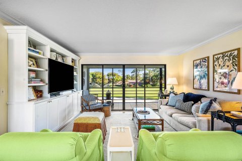Condo in Boynton Beach, Florida, 2 bedrooms № 2146162 - photo 2