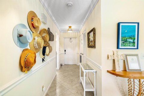 Condo in Boynton Beach, Florida, 2 bedrooms № 2146162 - photo 8