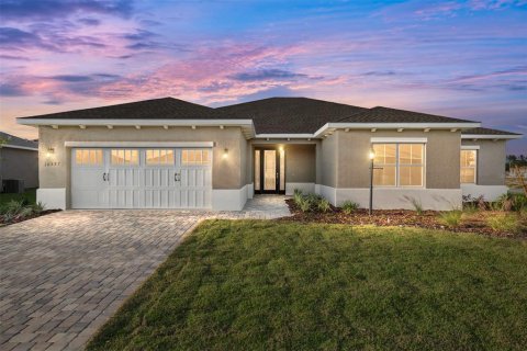 House in Ocala, Florida 3 bedrooms, 235.6 sq.m. № 1549773 - photo 1