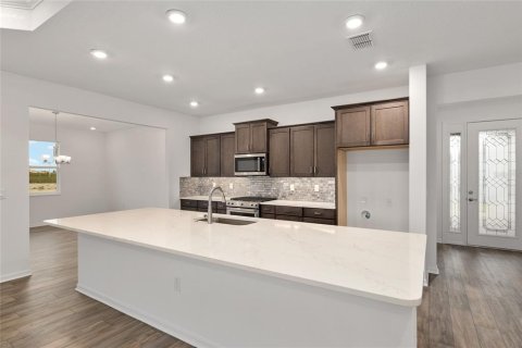 House in Ocala, Florida 3 bedrooms, 235.6 sq.m. № 1549773 - photo 16