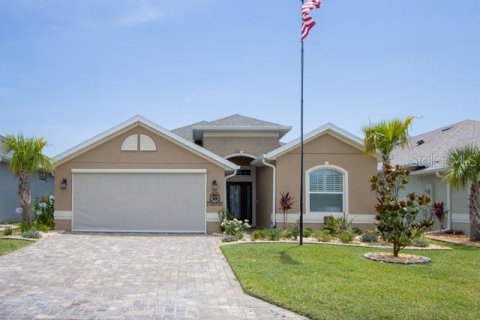 House in Palm Coast, Florida 2 bedrooms, 176.98 sq.m. № 1759352 - photo 1