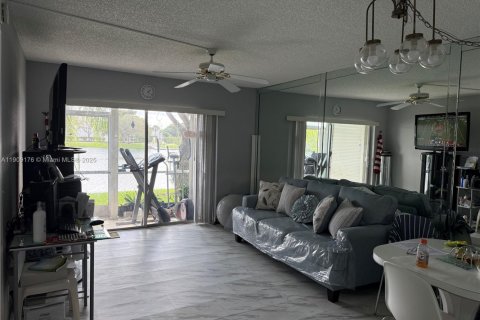 Condo in Margate, Florida, 1 bedroom № 1964486 - photo 4