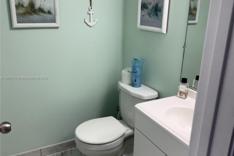 Condo in Margate, Florida, 1 bedroom № 1964486 - photo 3