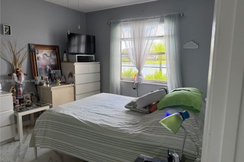 Condo in Margate, Florida, 1 bedroom № 1964486 - photo 5