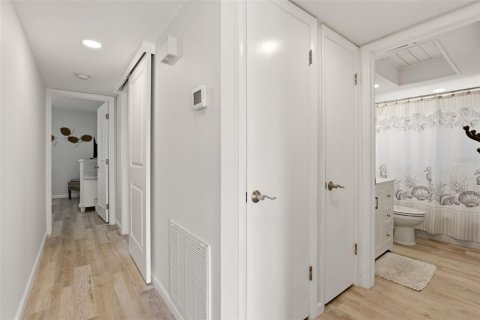 Купить кондоминиум в Нокомис, Флорида 6 комнат, 99.13м2, № 2202914 - фото 15
