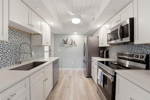 Купить кондоминиум в Нокомис, Флорида 6 комнат, 99.13м2, № 2202914 - фото 14