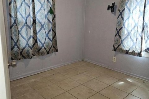 Casa en venta en Saint Petersburg, Florida, 3 dormitorios, 100.33 m2 № 2135822 - foto 10