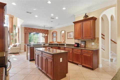Casa en venta en Orlando, Florida, 5 dormitorios, 270.72 m2 № 1910339 - foto 9