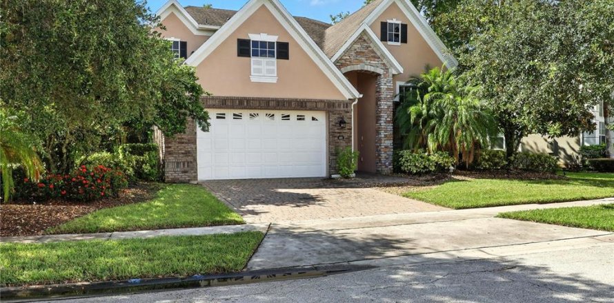 Casa en Orlando, Florida 5 dormitorios, 270.72 m2 № 1910339