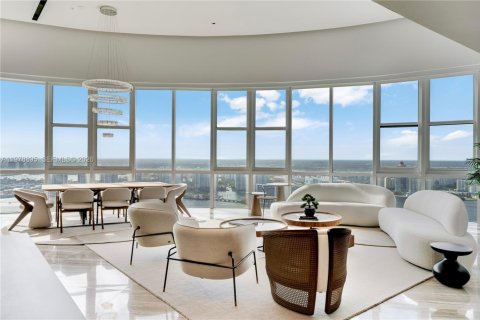 Condo à Sunny Isles Beach, Floride, 6 chambres  № 2079783