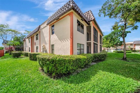Copropriété à vendre à Miami, Floride: 2 chambres, 90.12 m2 № 1945970 - photo 1