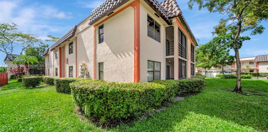 Condo à Miami, Floride, 2 chambres  № 1945970