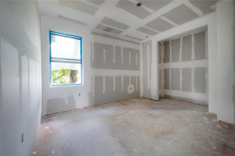 House in Tampa, Florida 5 bedrooms, 314.1 sq.m. № 1749609 - photo 28