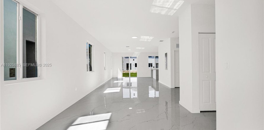 Immobilier commercial à Miami, Floride № 1985899