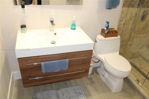 Condominio en venta en Miami Lakes, Florida, 2 dormitorios, 85.28 m2 № 1797720 - foto 16