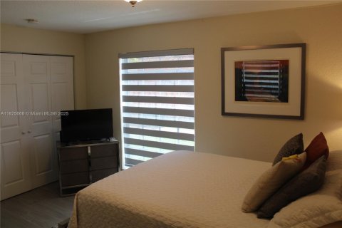 Condominio en venta en Miami Lakes, Florida, 2 dormitorios, 85.28 m2 № 1797720 - foto 13
