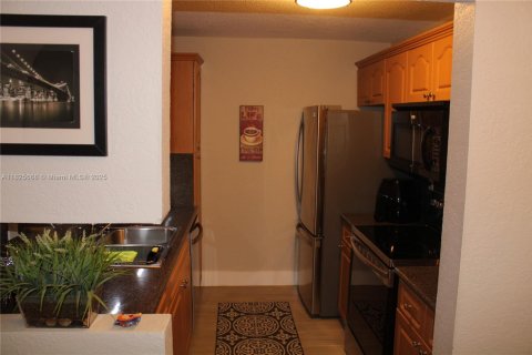 Condominio en venta en Miami Lakes, Florida, 2 dormitorios, 85.28 m2 № 1797720 - foto 3