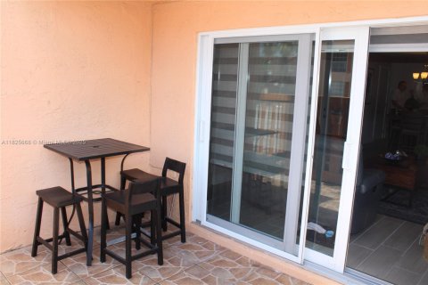 Condominio en venta en Miami Lakes, Florida, 2 dormitorios, 85.28 m2 № 1797720 - foto 23