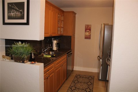 Condominio en venta en Miami Lakes, Florida, 2 dormitorios, 85.28 m2 № 1797720 - foto 4