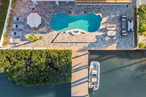 Casa en venta en Indian Rocks Beach, Florida, 5 dormitorios, 270.35 m2 № 1770995 - foto 25