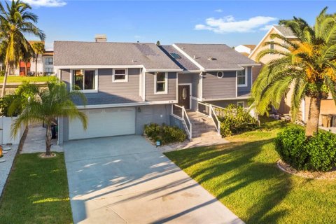 Casa en venta en Indian Rocks Beach, Florida, 5 dormitorios, 270.35 m2 № 1770995 - foto 5