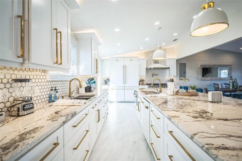 Casa en venta en Indian Rocks Beach, Florida, 5 dormitorios, 270.35 m2 № 1770995 - foto 19