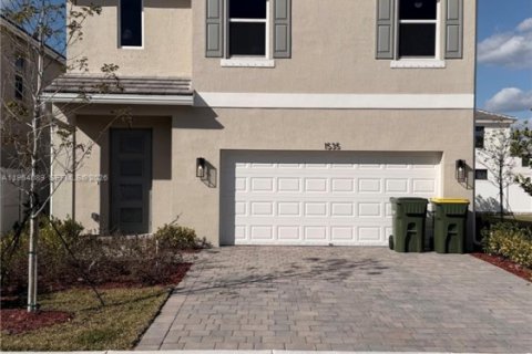 Casa en alquiler en Homestead, Florida, 5 dormitorios, 232.16 m2 № 2025897 - foto 3