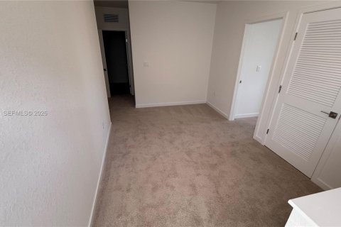 Casa en alquiler en Homestead, Florida, 5 dormitorios, 232.16 m2 № 2025897 - foto 14