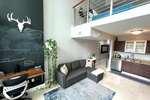 Appartement à louer à Miami, Floride: 1 chambre, 91.14 m2 № 1951815 - photo 1