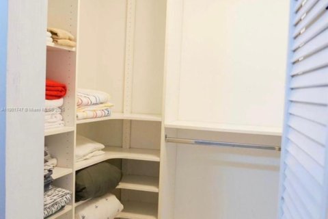 Appartement à louer à Miami, Floride: 1 chambre, 91.14 m2 № 1951815 - photo 15