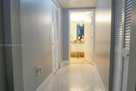 Appartement à louer à Miami, Floride: 1 chambre, 91.14 m2 № 1951815 - photo 14