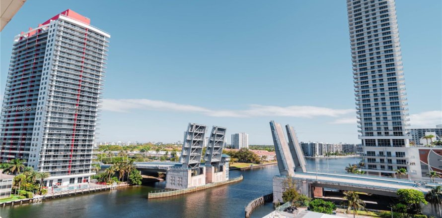 Condo à Hallandale Beach, Floride, 1 chambre  № 2013770