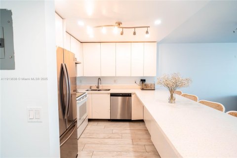 Copropriété à vendre à Hallandale Beach, Floride: 1 chambre, 72.46 m2 № 2013770 - photo 6