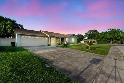 Villa ou maison à vendre à Port Richey, Floride: 3 chambres, 143.35 m2 № 1916007 - photo 2