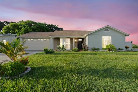 Villa ou maison à vendre à Port Richey, Floride: 3 chambres, 143.35 m2 № 1916007 - photo 1