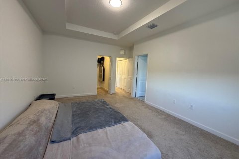 Снять в аренду виллу или дом в Пемброк-Пайнс, Флорида 3 спальни, № 2004949 - фото 25